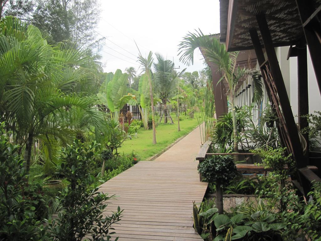 Ban Phak Chit Naiyang Boutique Resort מראה חיצוני תמונה